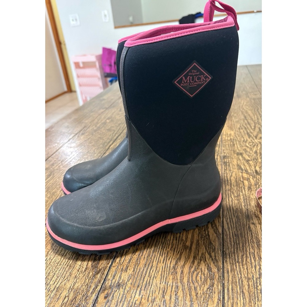 Muck Boots Youth Kids Size 7 Black Pink Winter Snow/Rain Boots